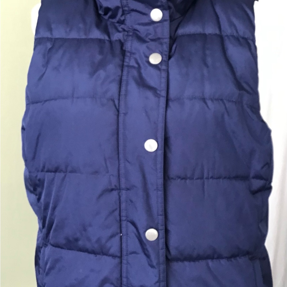 Vest - Picture 2 of 8